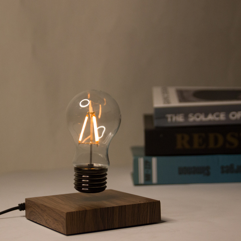 Nuova Lampadina Maglev per Cam - Home Office Amazon recensione e prezzo