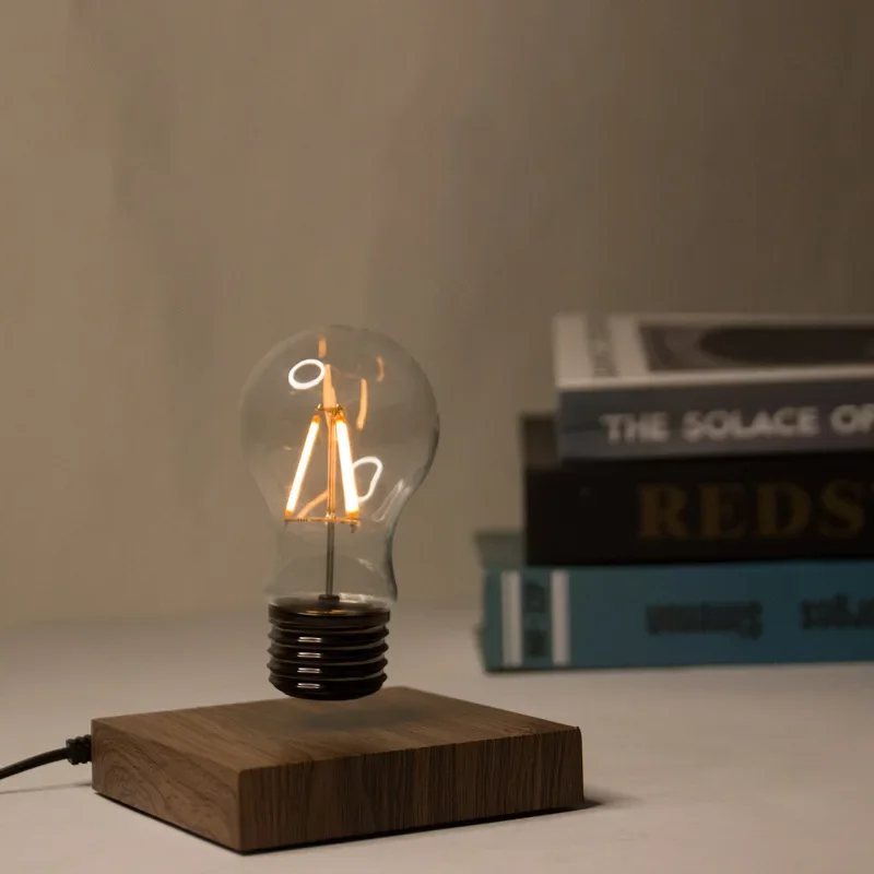 Nuova Lampadina Maglev per Cam - Home Office Amazon recensione e prezzo